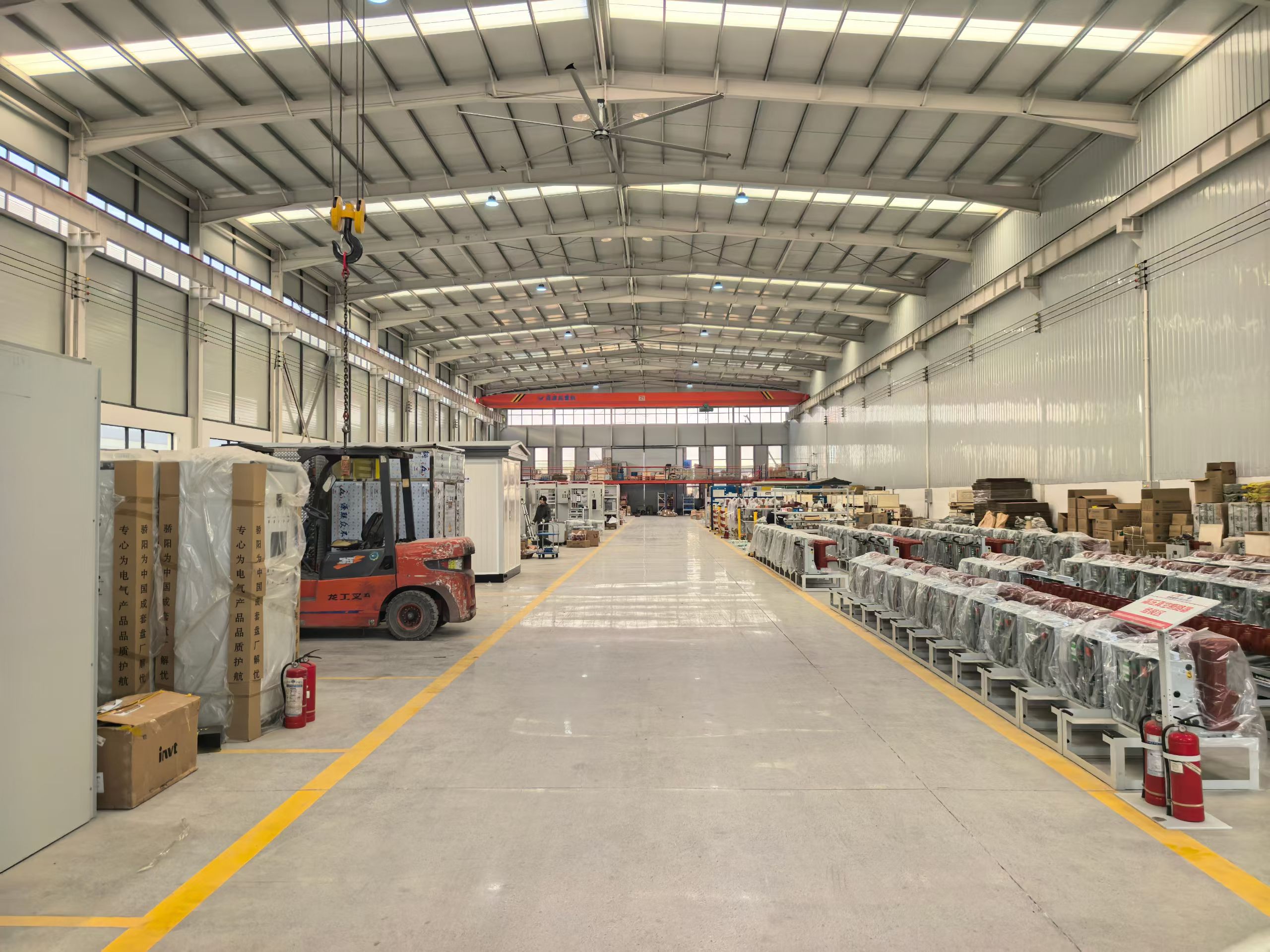 DGA-400/40/4P防雷保護(hù)器.jpg DGA-400/40/4P防雷保護(hù)器.jpg